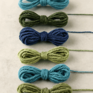 A comparison between worsted weight yarn and DK yarn